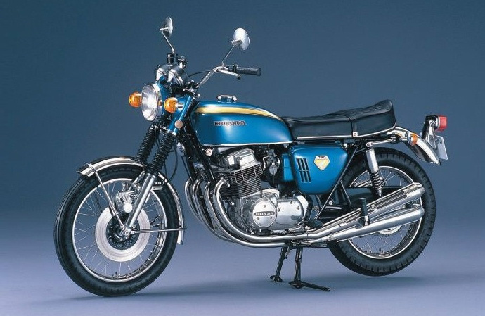 cb450-histoire01.jpg